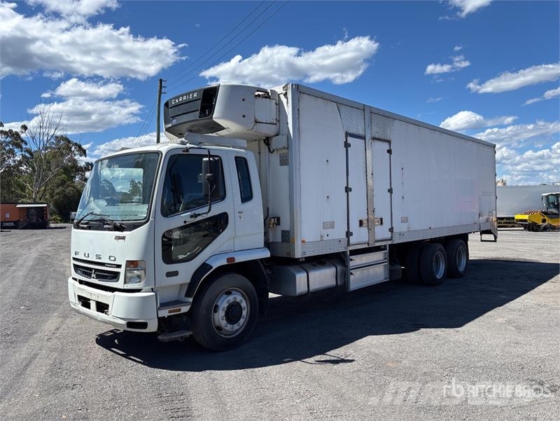 Mitsubishi FN600 6x2 Refrigerated Truck Temperature controlled trucks
