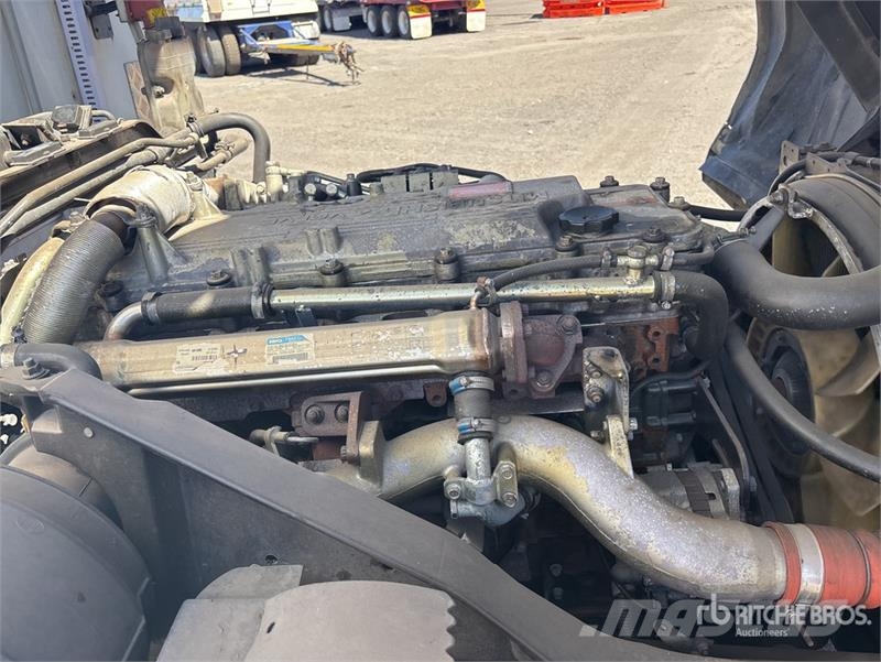 Mitsubishi FN600 6x2 Refrigerated Truck Temperature controlled trucks