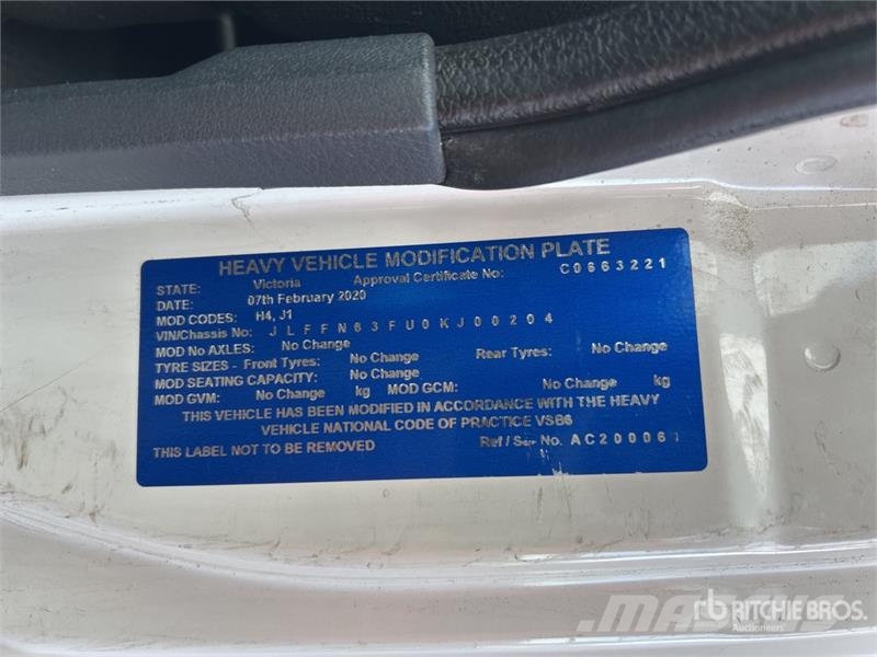 Mitsubishi FN600 6x2 Refrigerated Truck شاحنات بدرجة حرارة قابلة للضبط