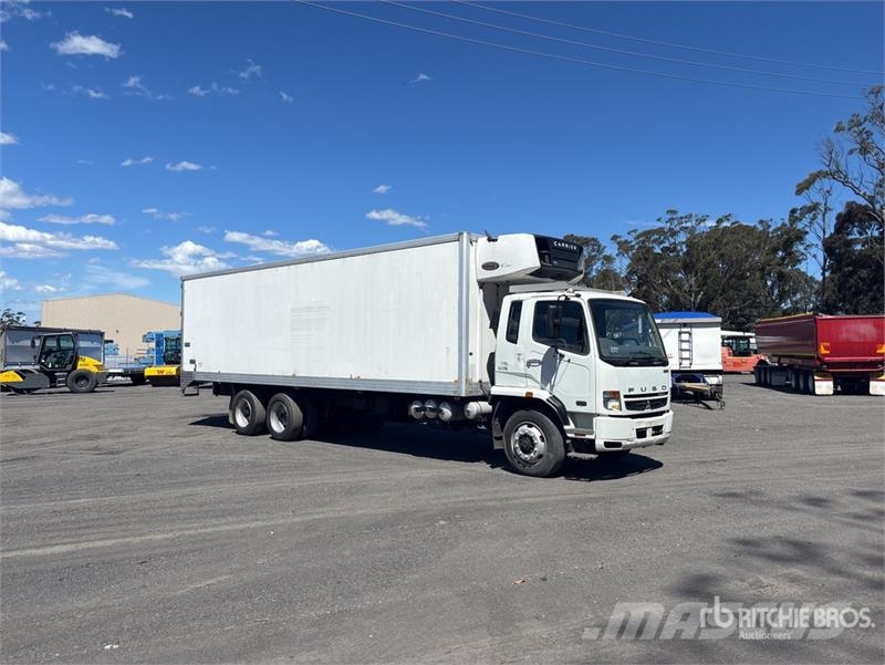 Mitsubishi FN600 6x2 Refrigerated Truck Temperature controlled trucks