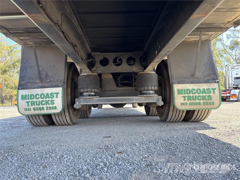 Mitsubishi FN600 6x2 Refrigerated Truck Temperature controlled trucks