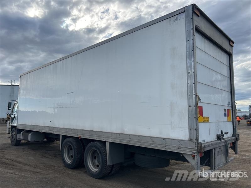 Mitsubishi FN600 6x2 Refrigerated Truck شاحنات بدرجة حرارة قابلة للضبط