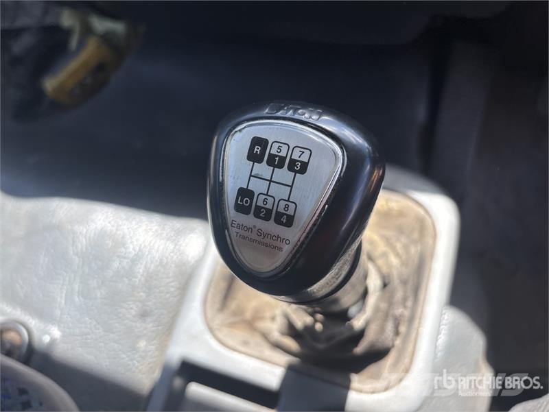 Mitsubishi FN600 6x2 Refrigerated Truck Temperature controlled trucks