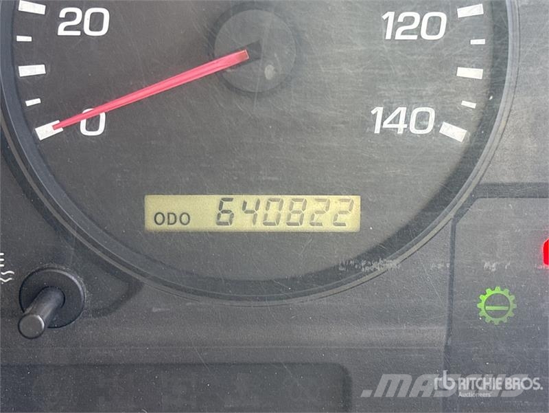 Mitsubishi FN600 6x2 Refrigerated Truck Temperature controlled trucks