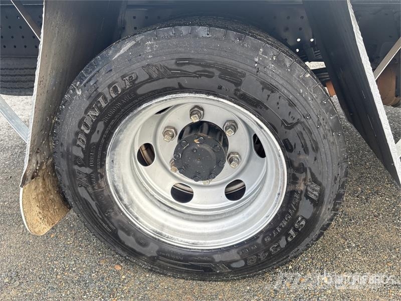 Mitsubishi Fuso Canter 7/800 4x2 Refrigerated Truck شاحنات بدرجة حرارة قابلة للضبط