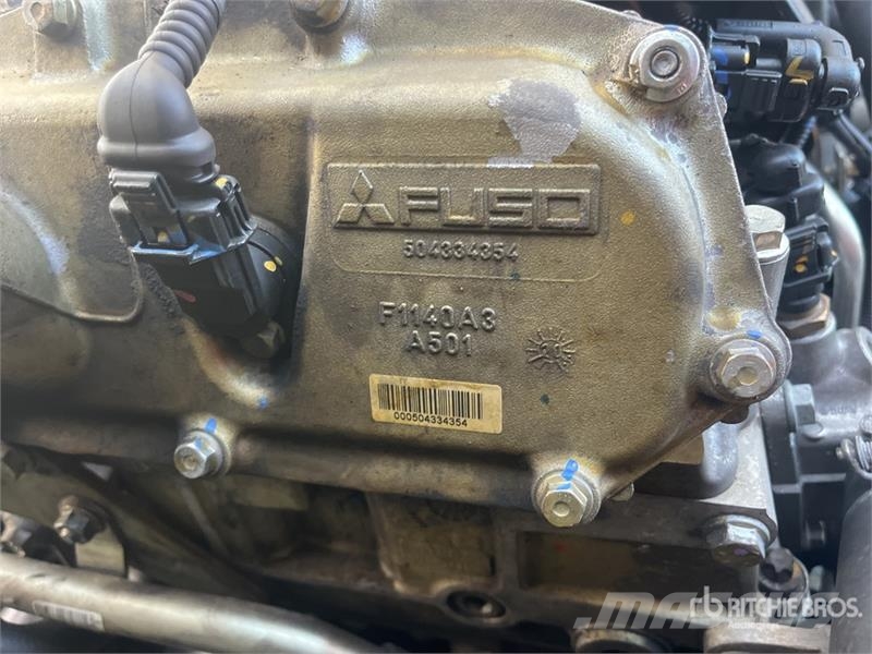 Mitsubishi Fuso Canter 7/800 4x2 Refrigerated Truck شاحنات بدرجة حرارة قابلة للضبط