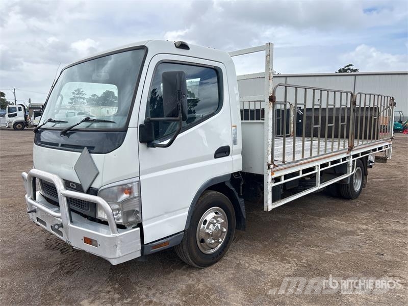 Mitsubishi Fuso Canter 7/800 4x2 Flatbed Truck Tovornjaki s kesonom/platojem