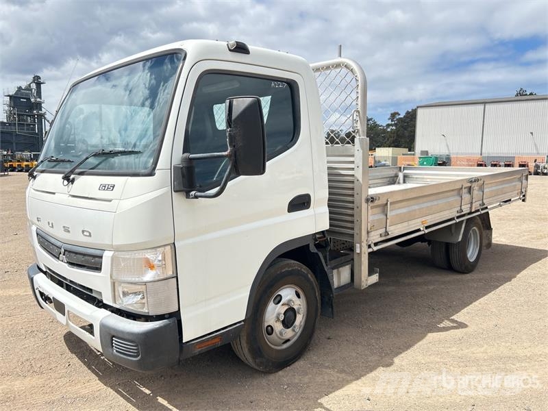 Mitsubishi Fuso Canter 4x2 Flatbed Truck Flatbed / Dropside trucks