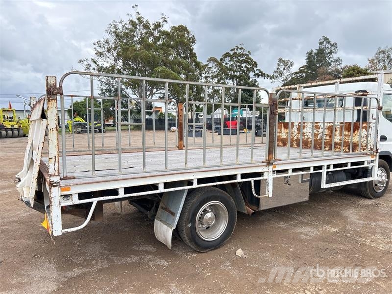 Mitsubishi Fuso Canter 7/800 4x2 Flatbed Truck Tovornjaki s kesonom/platojem