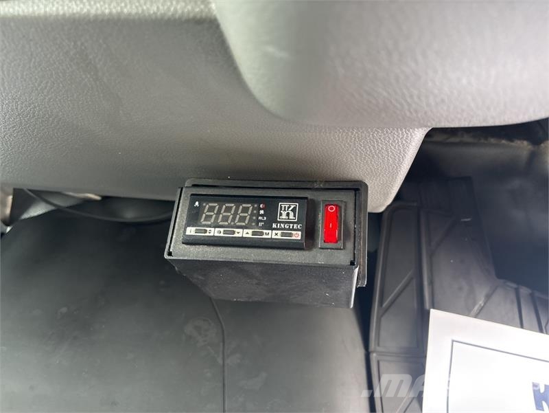 Mitsubishi Fuso Canter 7/800 4x2 Refrigerated Truck شاحنات بدرجة حرارة قابلة للضبط