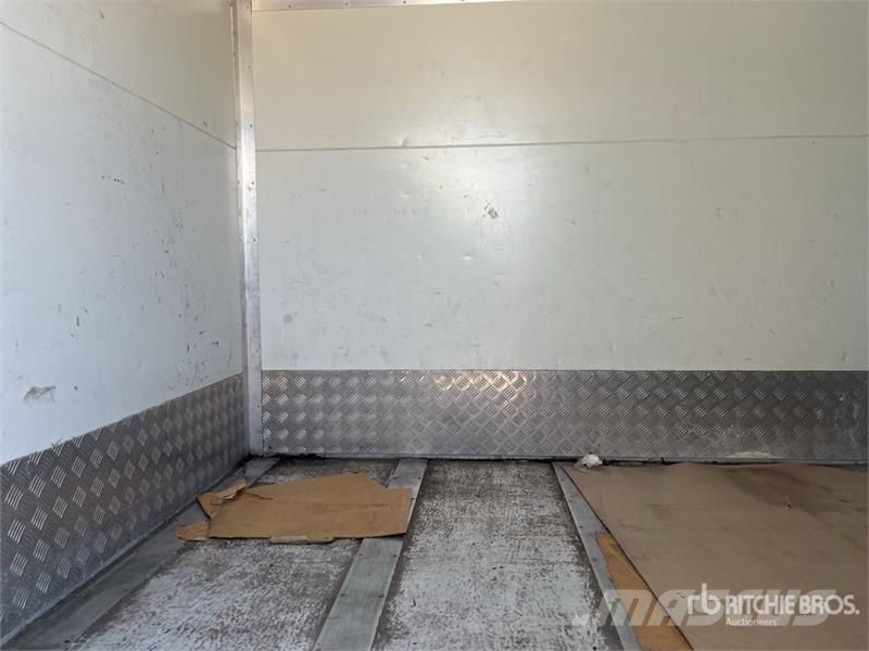 Mitsubishi Fuso Canter 918 4x2 Refrigerated Truck Temperature controlled trucks