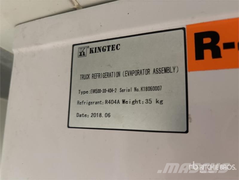 Mitsubishi Fuso Canter 7/800 4x2 Refrigerated Truck شاحنات بدرجة حرارة قابلة للضبط