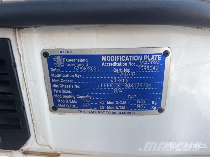Mitsubishi Fuso Canter 7/800 4x2 Refrigerated Truck شاحنات بدرجة حرارة قابلة للضبط