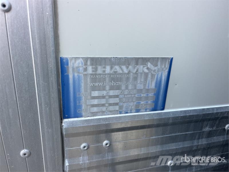 Mitsubishi Fuso Canter 7/800 4x2 Refrigerated Truck شاحنات بدرجة حرارة قابلة للضبط