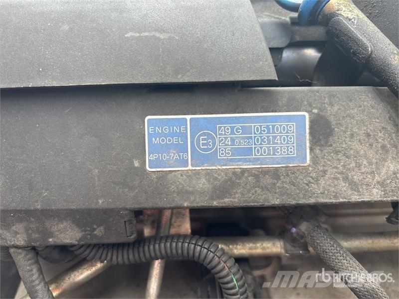 Mitsubishi Fuso Canter 7/800 4x2 Refrigerated Truck شاحنات بدرجة حرارة قابلة للضبط