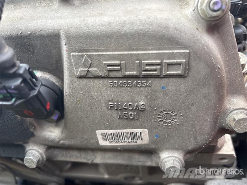 Mitsubishi Fuso Canter 7/800 4x2 Refrigerated Truck شاحنات بدرجة حرارة قابلة للضبط