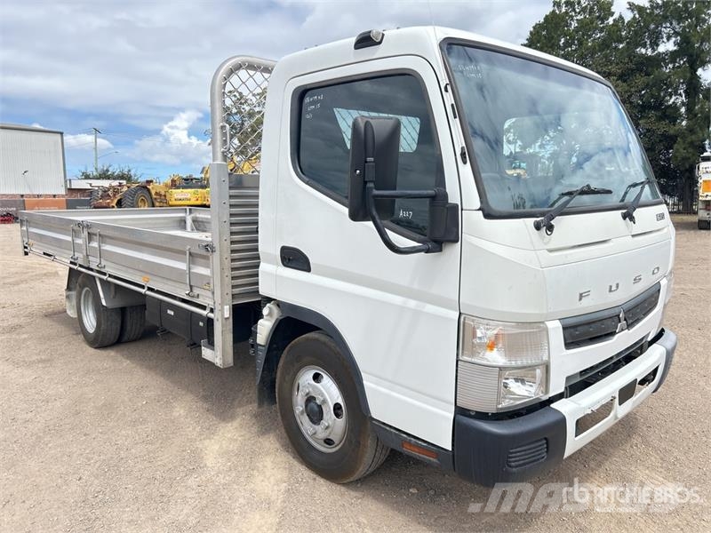 Mitsubishi Fuso Canter 4x2 Flatbed Truck Flatbed / Dropside trucks
