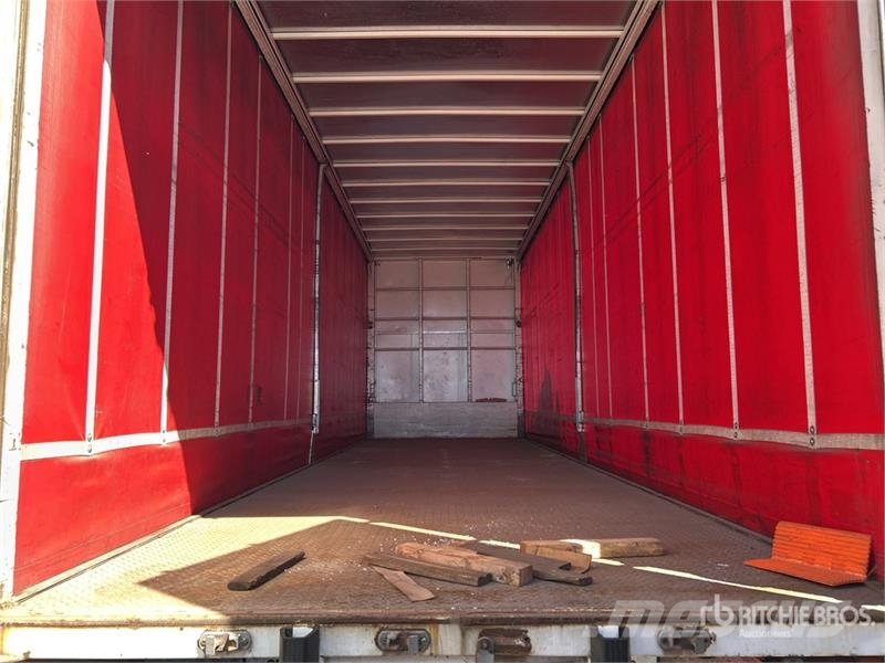 Mitsubishi Fuso FFV 6x2 Curtain Side Truck (Inoperable) Curtain sider trucks