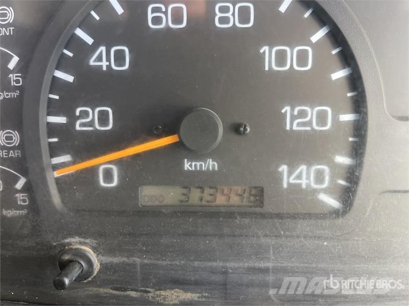 Mitsubishi Fuso Fighter FK617H 4x2 Service Truck 都市/通用型車輛