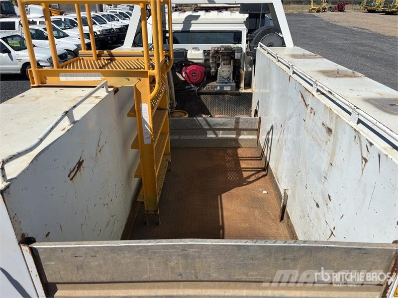 Mitsubishi Fuso Fighter FK617H 4x2 Service Truck Komunalna vozila