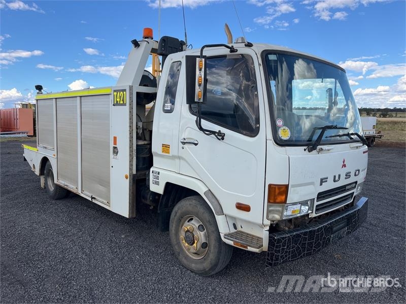 Mitsubishi Fuso Fighter FK617H 4x2 Service Truck 都市/通用型車輛