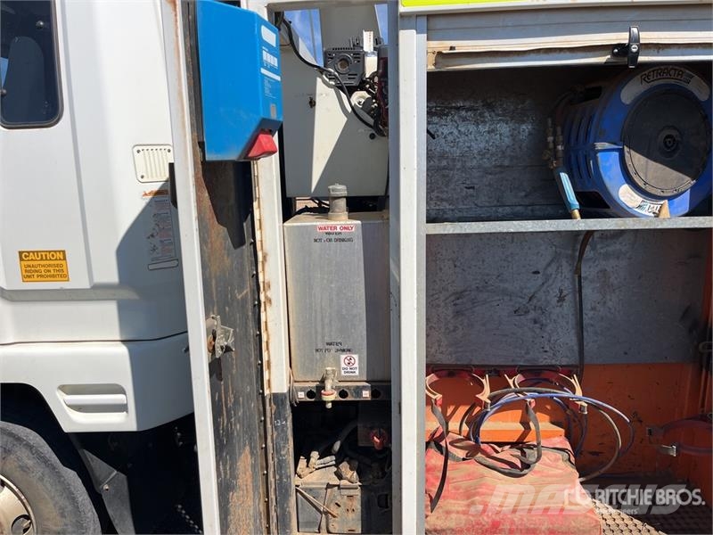 Mitsubishi Fuso Fighter FK617H 4x2 Service Truck Komunalna vozila