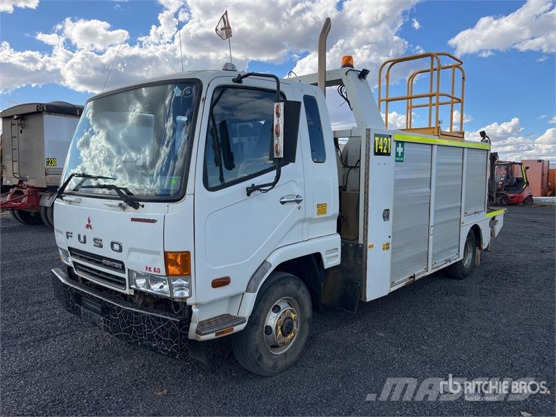 Mitsubishi Fuso Fighter FK617H 4x2 Service Truck 都市/通用型車輛