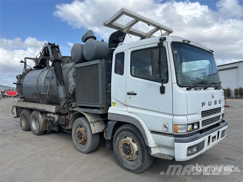 Mitsubishi Fuso FS 500 8x4 Twin-Steer Vacuum Excavator Truck Camion autospurgo