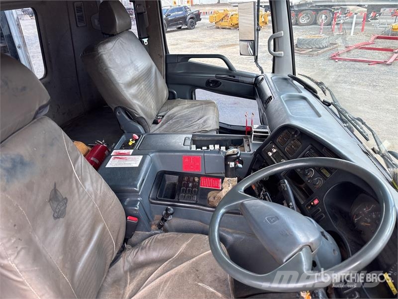 Mitsubishi Fuso FS 500 8x4 Twin-Steer Vacuum Excavator Truck Combi / vacuum trucks