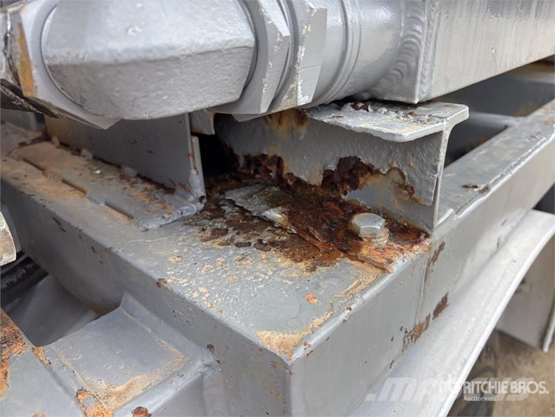 Mitsubishi Fuso FS 500 8x4 Twin-Steer Vacuum Excavator Truck Combi / vacuum trucks