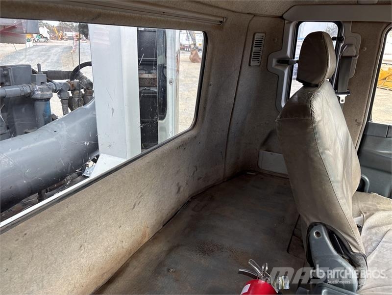 Mitsubishi Fuso FS 500 8x4 Twin-Steer Vacuum Excavator Truck Combi / vacuum trucks