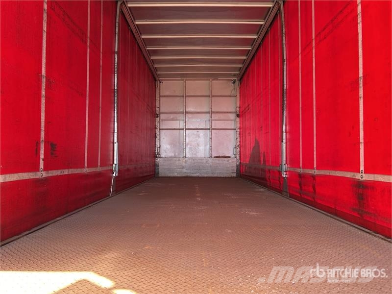 Mitsubishi Fuso FV 500 6x2 Curtain Side Truck (Inoperable) Kamioni sa ceradom