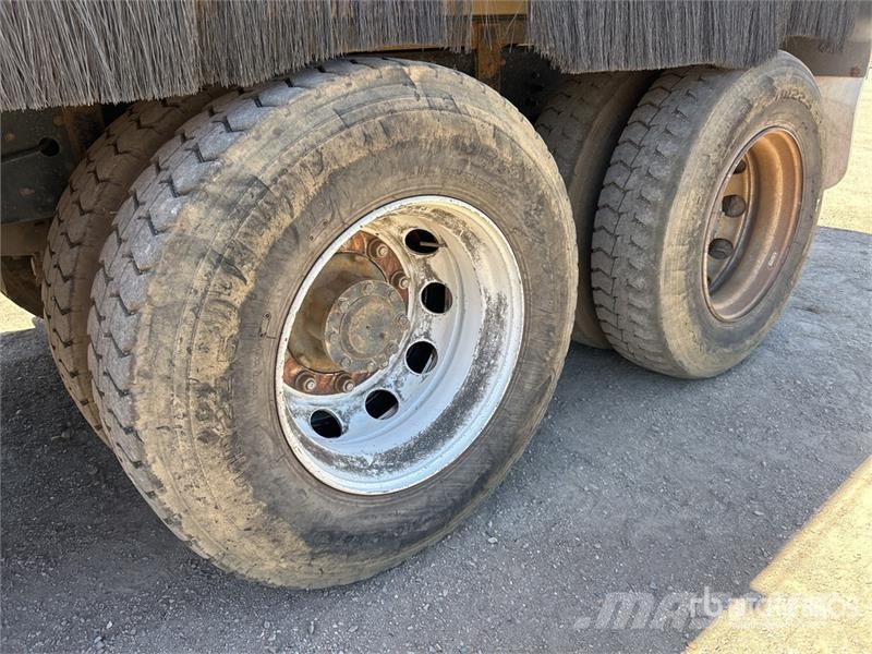 Mitsubishi FV500 Kiper kamioni