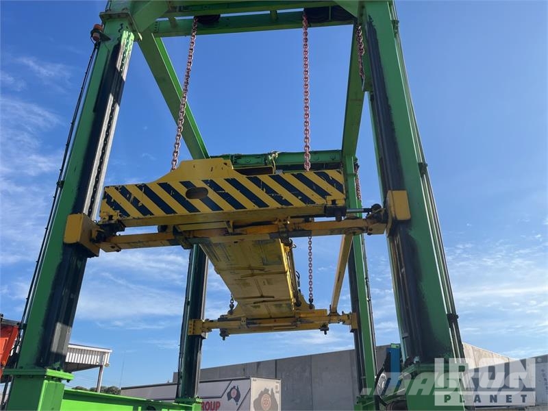 Mobicon Systems MS-ECO-TF2-20/40 35000 kg Container Handle شاحنات ذات رافعات شوكية تعمل بالكهرباء