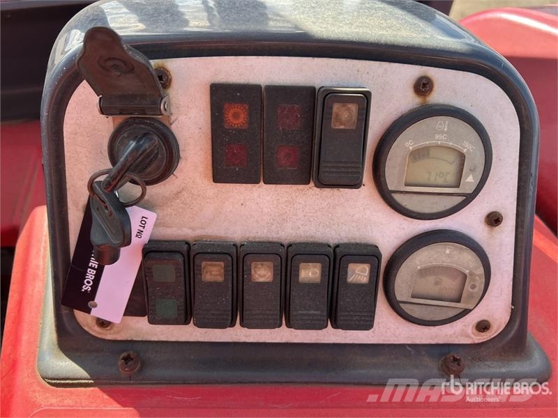 Moffett M8 35.3 3x3 Truck Mounted Forklift Medbringertruck