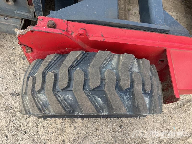 Moffett M8 35.3 3x3 Truck Mounted Forklift Medbringertruck