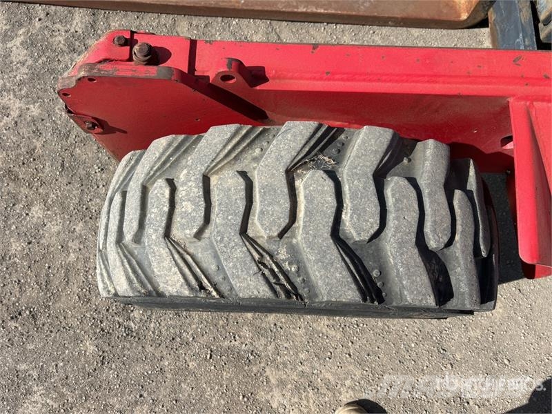 Moffett M8 35.3 3x3 Truck Mounted Forklift Medbringertruck
