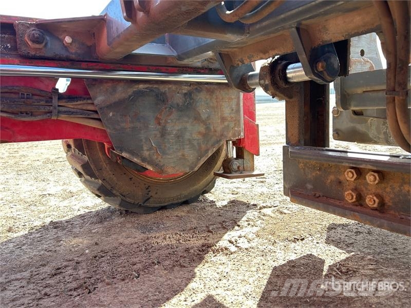 Moffett M8 35.3 3x3 Truck Mounted Forklift Medbringertruck