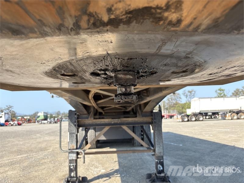 Moore 10.3 m Tri/A End Dump Trailer Tippsläp