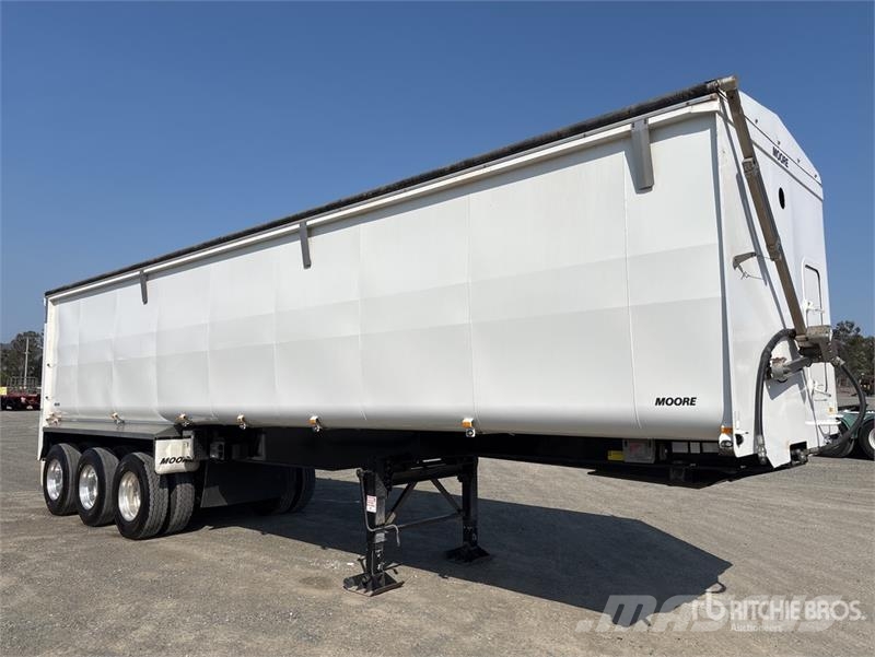 Moore 10.3 m Tri/A End Dump Trailer Tippsläp