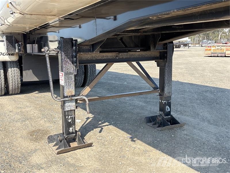 Moore 10.3 m Tri/A End Dump Trailer Tippsläp