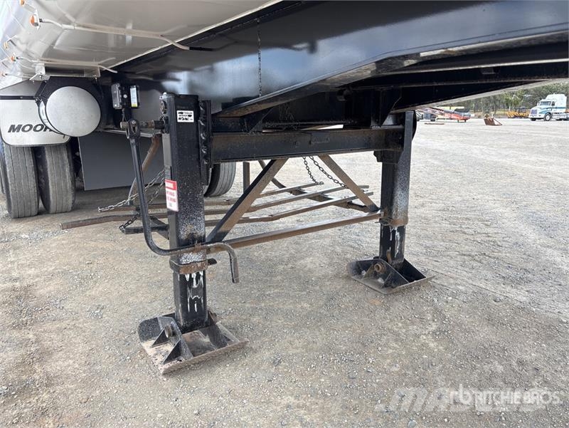 Moore 10.3 m Tri/A End Dump Trailer Tipper trailers