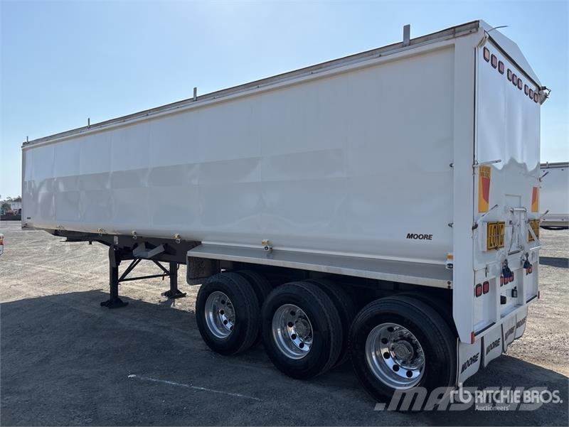Moore 10.3 m Tri/A End Dump Trailer Tippsläp