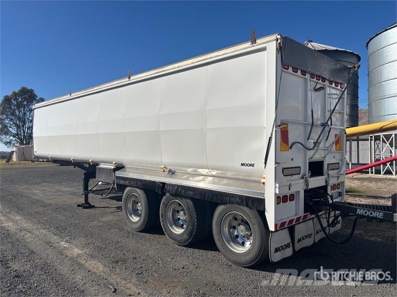 Moore 10 m Tri/A End Dump Trailer Самоскиди