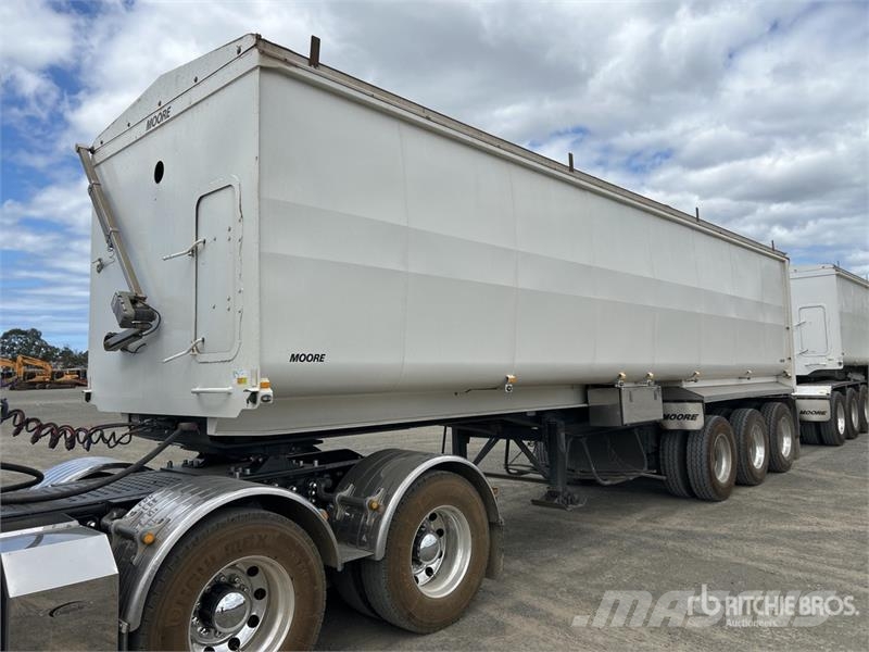 Moore 10 m Tri/A End Dump Trailer 自卸拖车