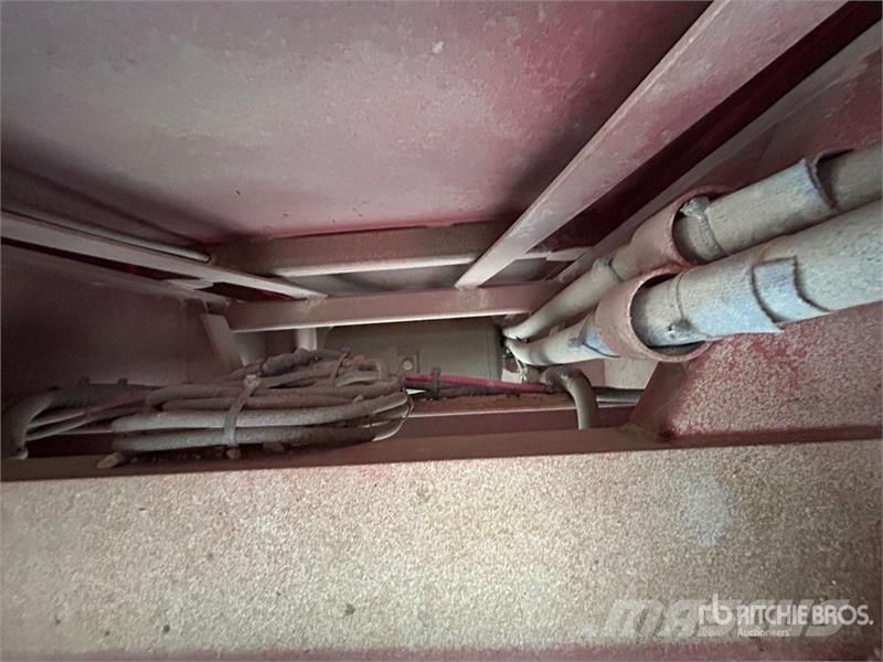 Moore 10 m Tri/A Step Deck End Dump Trailer ダンプトレーラー