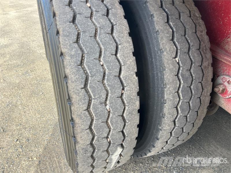 Moore 10 m Tri/A Step Deck End Dump Trailer ダンプトレーラー