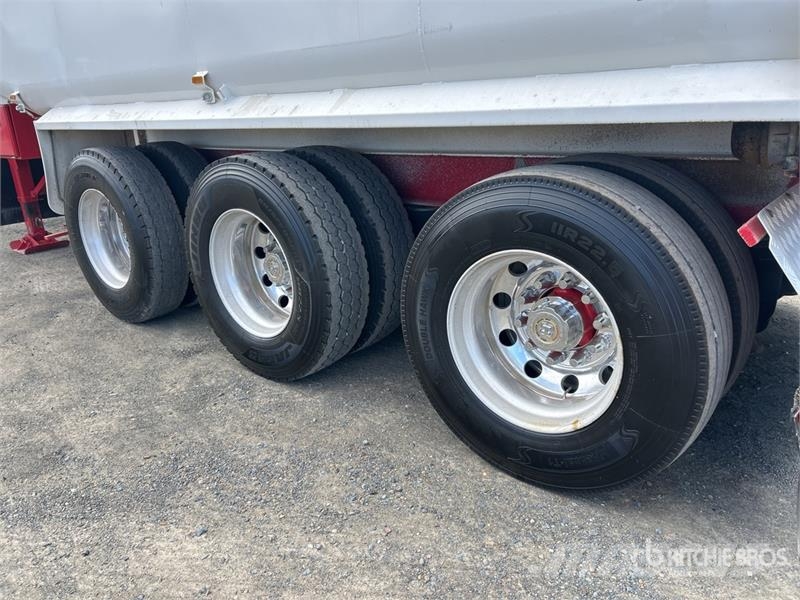 Moore 10 m Tri/A Step Deck End Dump Trailer ダンプトレーラー