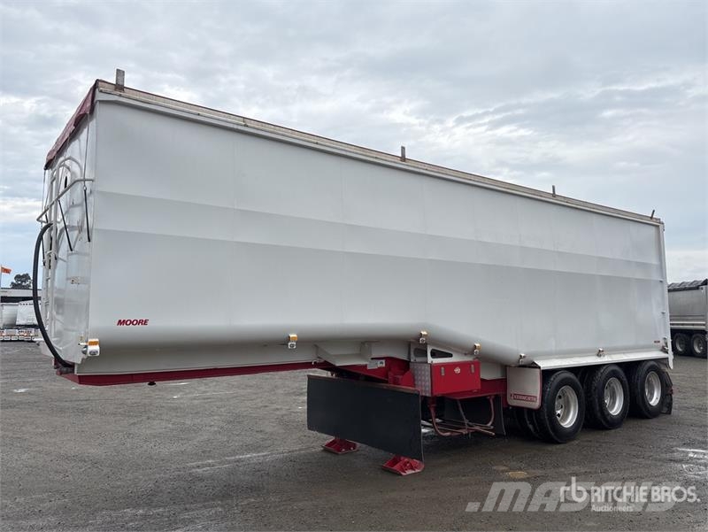  Moore 10 m Tri/A Step Deck End Dump Trailer Pašizgāzējs