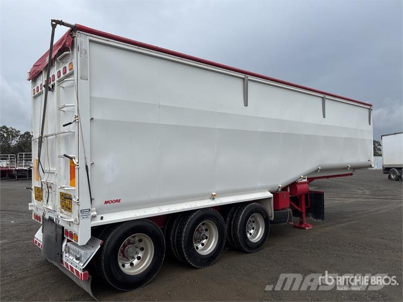  Moore 10 m Tri/A Step Deck End Dump Trailer Pašizgāzējs